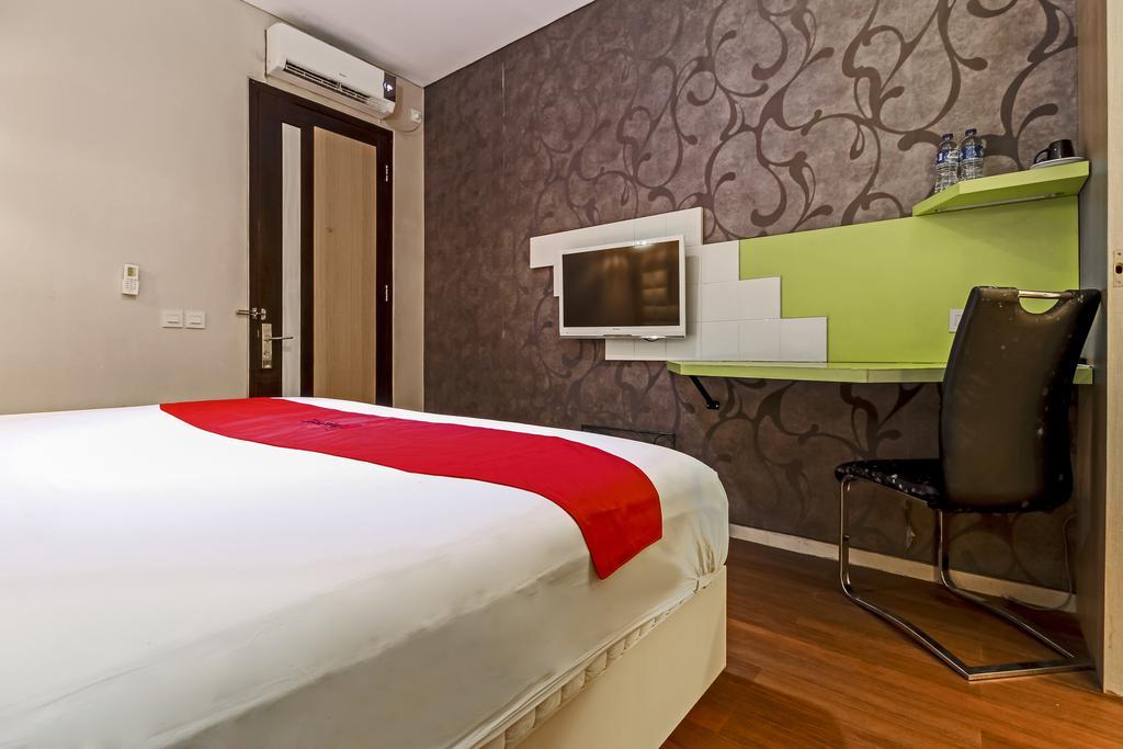 Reddoorz Plus Near Tugu Jogja Yogyakarta Exterior photo